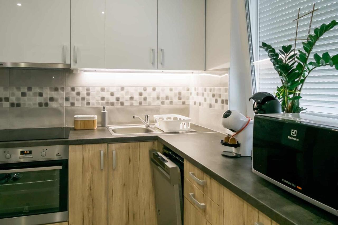 Devai-Lux Apartman Sarvar Exterior photo
