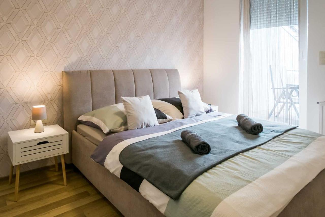 Devai-Lux Apartman Sarvar Exterior photo